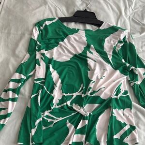 CLARA SUNWOO Abstract Green and White Long Sleeve Top